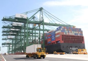 Thủ tục chuyển cảng cần những giấy tờ gì ?